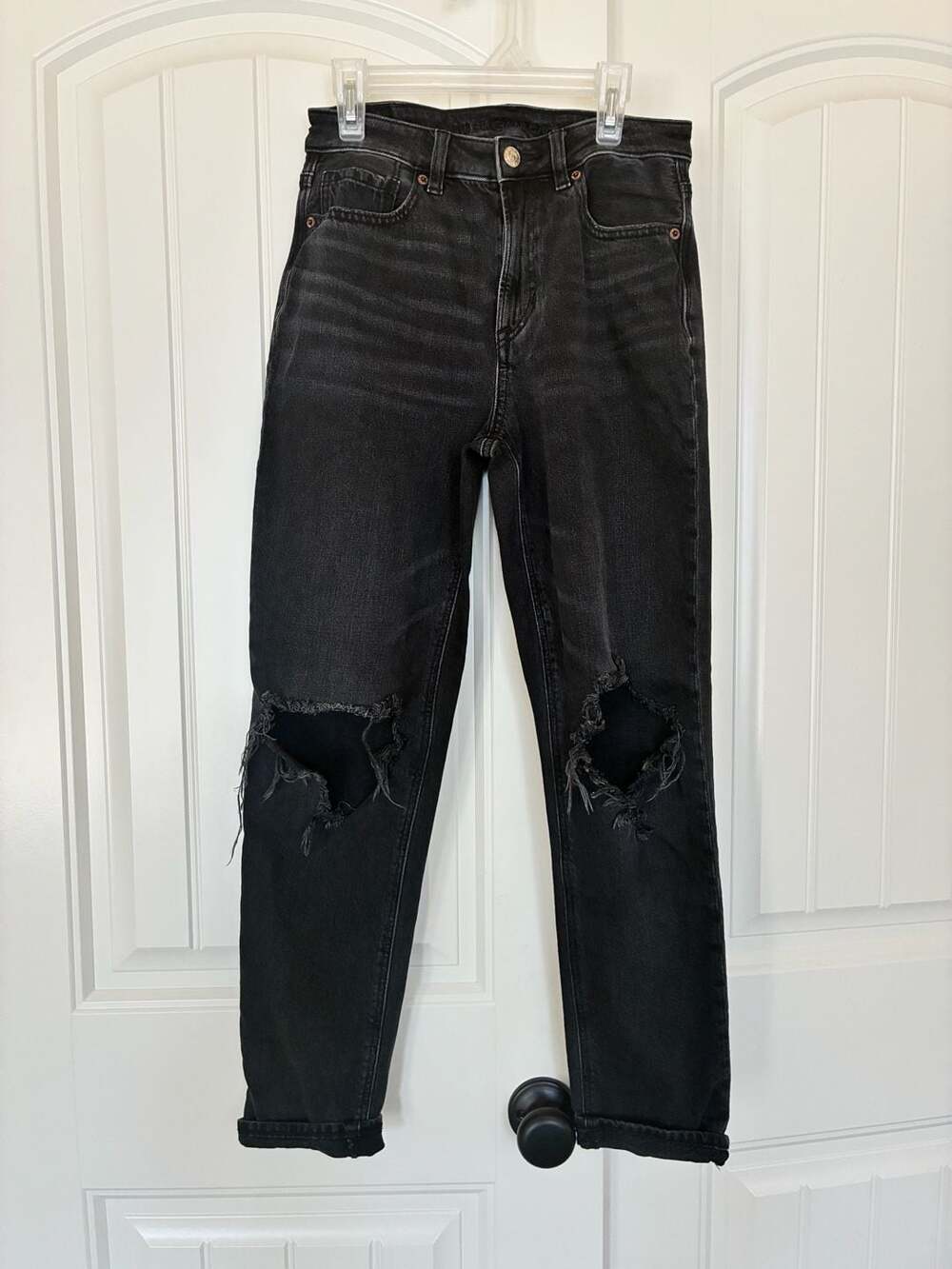 American Eagle Strigid Ripped Black High-Waisted Mom Jeans